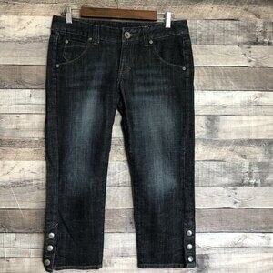 X2 Jeans Women 6 Blue Denim Capris Stretch Med Wash Straight Leg Snaps Hem